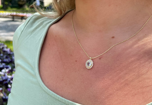 Alina necklace